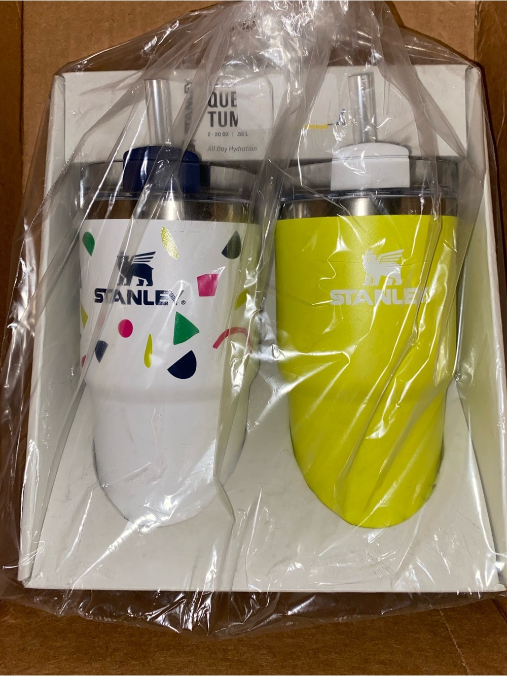 Stanley 2 pack 20 oz Limited Edition Quenchers Abstract Geos Electric Yellow NWT